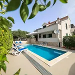 Slanica-murter Apartment